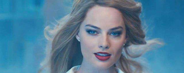 自杀小队哈利奎因扮演者叫什么名字(小丑哈利奎因本人照片)