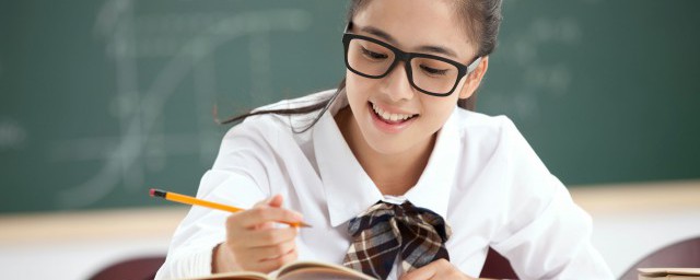 劳苦功高怎么造句(劳苦功高的用法)