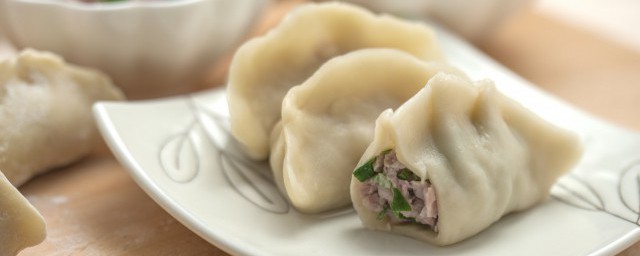 沙葱馅饺子怎样做(沙葱饺子馅怎么调才好吃)