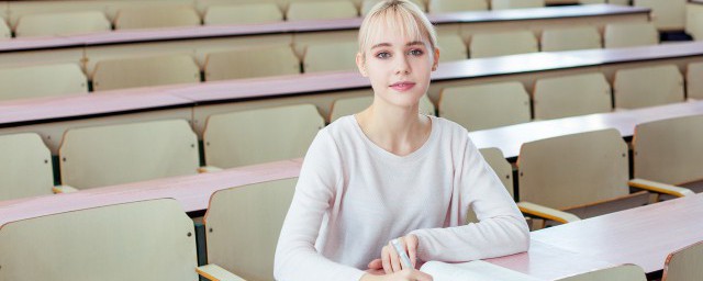 非常霸气的句子(非常霸气的句子图片女生)