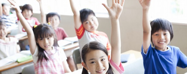 与时舒卷的含义(与时舒卷怎么读)