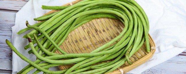 怎么做凉拌豆角(怎么做凉拌豆角翠绿不变色)