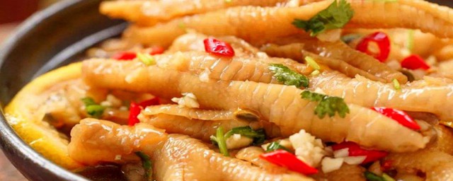 酸辣无骨鸡爪的制作方法(酸辣无骨鸡爪的制作方法和配料窍门)
