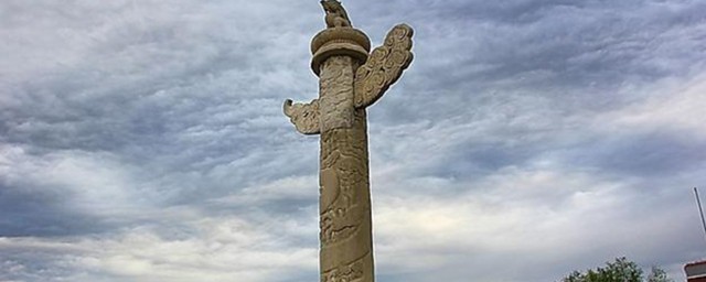 如何称呼故宫门前柱子(故宫柱子的寓意)