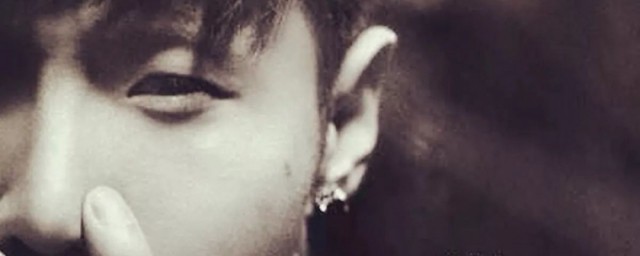 歌手李荣浩简介(音乐人李荣浩个人资料)