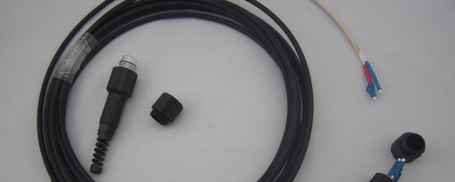 光纤头如何接(光纤头如何接入)