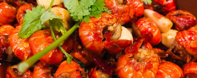 茶叶虾做法步骤(茶叶炒虾的做法窍门)