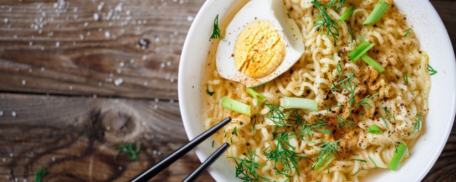 方便面做炒面教程(如何用方便面做炒面)