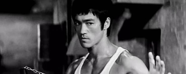 李小龙的介绍(李小龙的介绍与事迹)