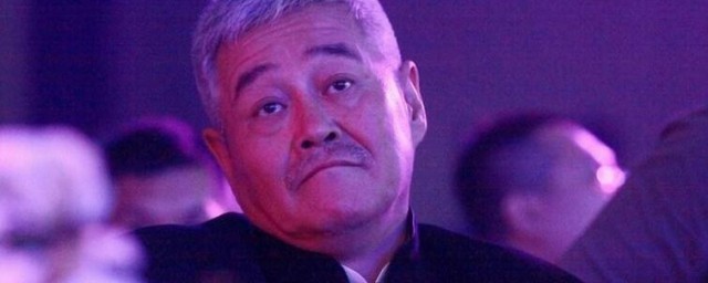 关于赵本山的介绍(赵本山的资料简介)