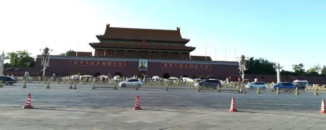天安门前的马路名称是什么