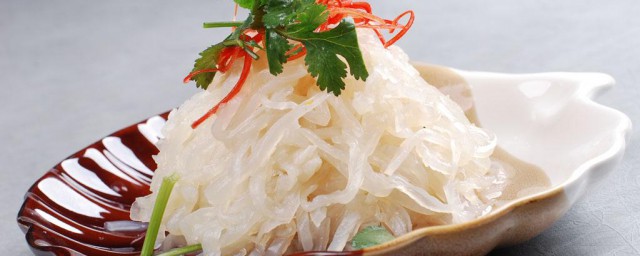 凉拌海蜇丝怎么做(凉拌海蜇丝怎么做的)