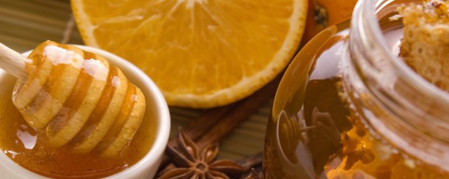 辨别蜂蜜的技巧(辨别好蜂蜜的方法)