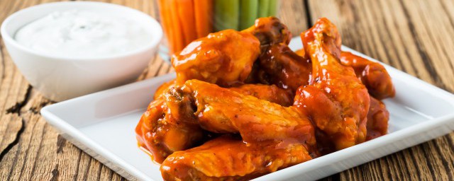 蜂蜜鸡翅怎么做(蜂蜜鸡翅怎么做烤箱)