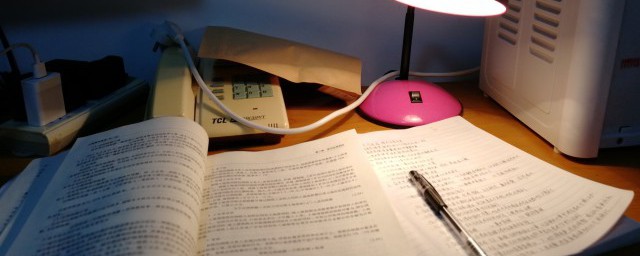 夹岸桃花蘸水开是什么意思(夹岸桃花蘸水开是一种怎样的景象)