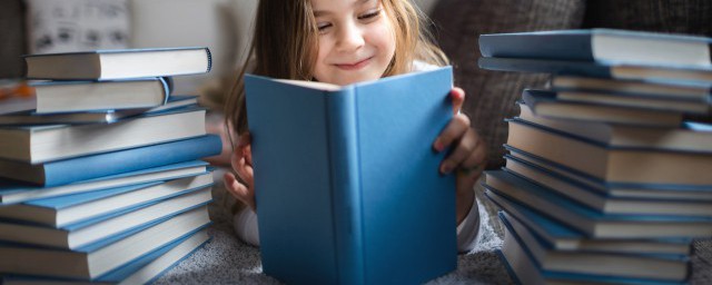 繁花似锦觅安宁的意思是什么(繁花似锦觅安宁)