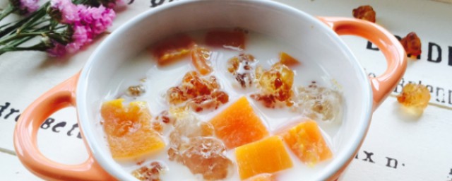 桃胶牛奶简单做法(桃胶煮牛奶的做法大全,视频窍门)