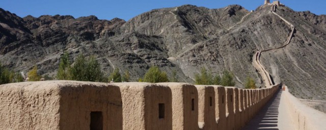 悬壁长城的资料(悬壁长城景区)