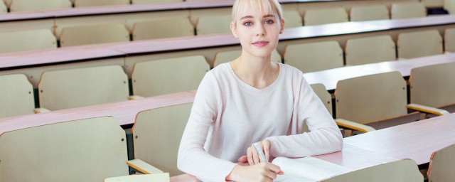 生平感知己方寸岂悠悠这句话的意思(平生感知己方寸岂悠悠下一句)