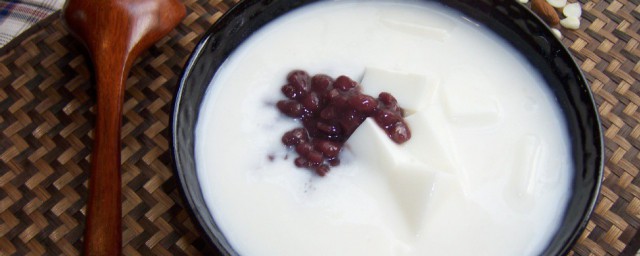 杏仁腐好吃做法(食谱杏仁豆腐)