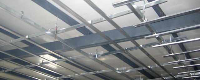 轻钢龙骨吊顶方法(轻钢龙骨吊顶方法步骤)