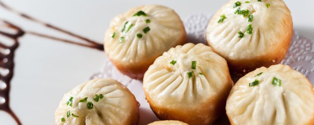 包菜香菇素包子怎么做好吃(白菜香菇素包子的做法窍门)