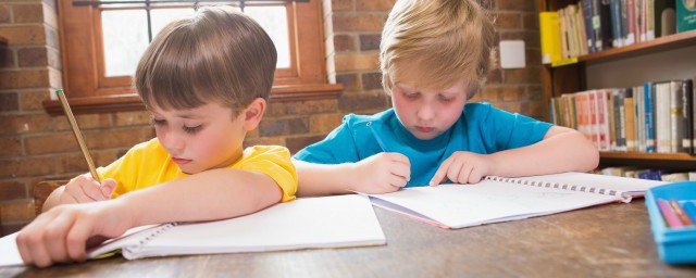 怎么理解披荆斩棘砥砺前行这句话(披荆斩棘砥砺前行)