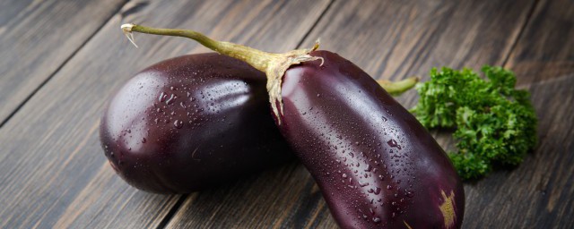 擂茄子如何做(辣椒擂茄子怎么做)