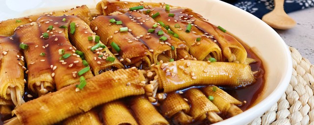 豆皮金针菇卷做法(豆皮金针菇卷的做法大全家常窍门)