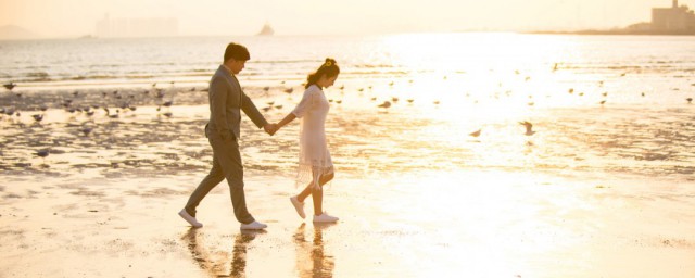 北岸初晴意思是什么(北港初晴南岸是什么意思)