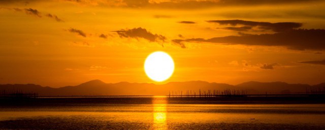 海边日出的唯美短句有哪些(海边日出的句子心情短语)