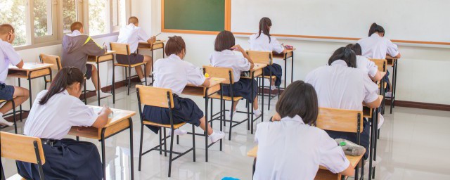 云上意思是什么(云上的人是什么意思)