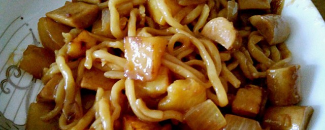 土豆焖面的制作方法(土豆焖面的做法大全家常窍门)