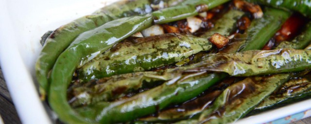 凉拌辣椒的家常做法分享(凉拌红辣椒的做法)