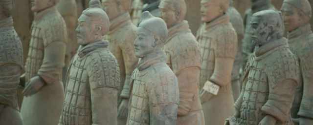关于西安兵马俑的介绍(关于西安兵马俑的介绍的作文500字)