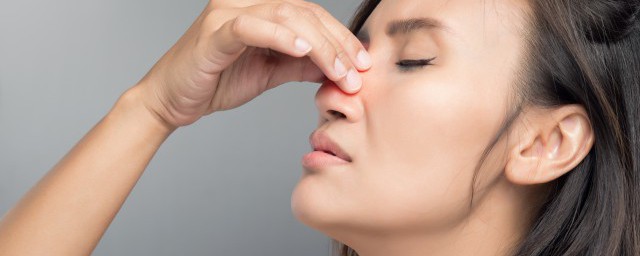 如何止流鼻血(怎样有效制止流鼻血)