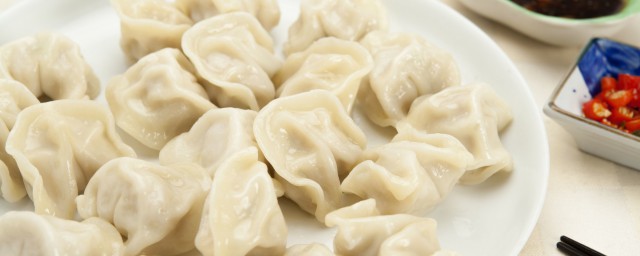 牛肉圆葱饺子馅怎么做(牛肉圆葱馅的饺子怎么做)