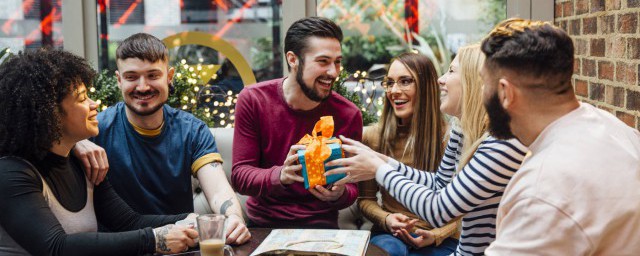 第一次带女朋友回家需要注意的事情(第一次带女朋友回家 要准备什么礼物吗)