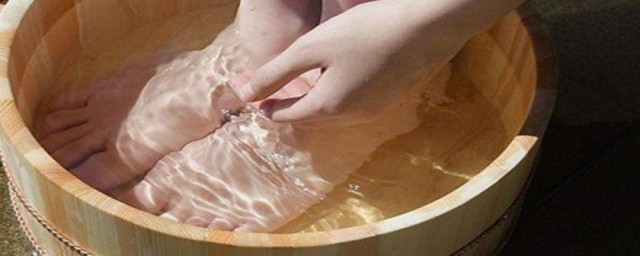 泡脚作用介绍(泡脚可以起到什么作用)
