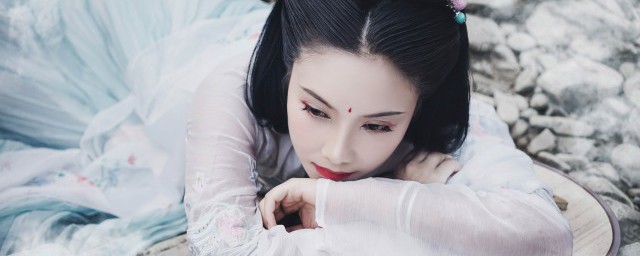 有女人味的释义(女人味是指)