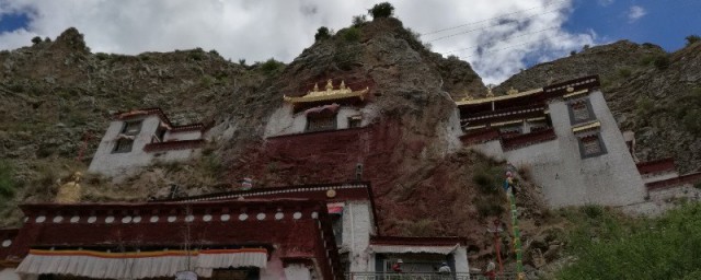 扎叶巴寺相关简介(西藏扎叶巴寺院)