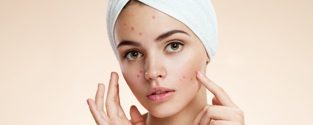 红色痘印如何消除(红色痘印如何消除一般要多久)