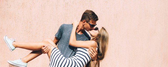 跟女朋友第一次的注意事项(和女朋友第一次注意什)