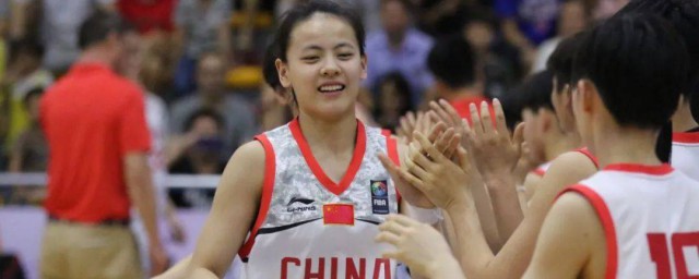 杨舒予个人介绍(杨舒予个人简历图片)