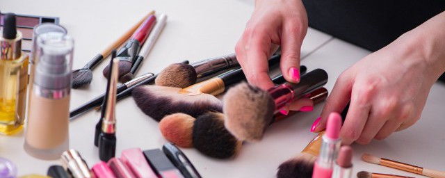 化妆品的作用有哪些(化妆品有哪些分别有什么作用)