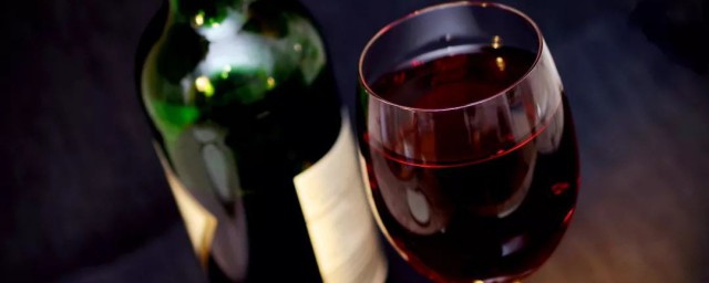 喝红酒应该注意什么事(喝红酒忌什么)