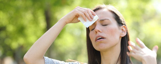 出汗身上痒的原因(出汗身体痒什么原因)