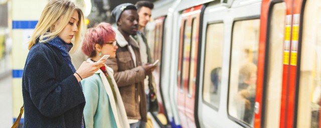 地铁用英语如何说(用英语怎么说地铁)