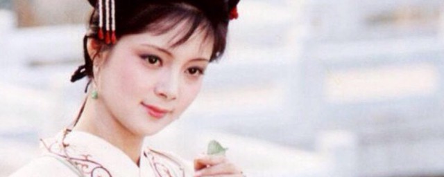 红楼梦简单介绍(红楼梦简单介绍30字)