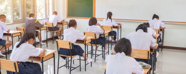 我们该怎样对待考试(在考试中我们应该怎么做)